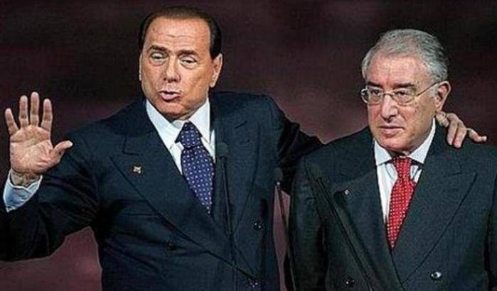 Onestà, onestà: il pagatore dei mafiosi Berlusconi fa entrare M5s nel Palazzo