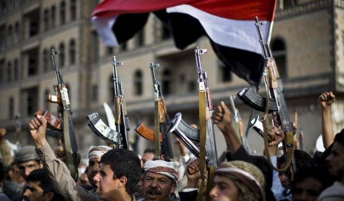 Si spacca il fronte del ribelli nello Yemen: molti morti a Sanaa negli scontri