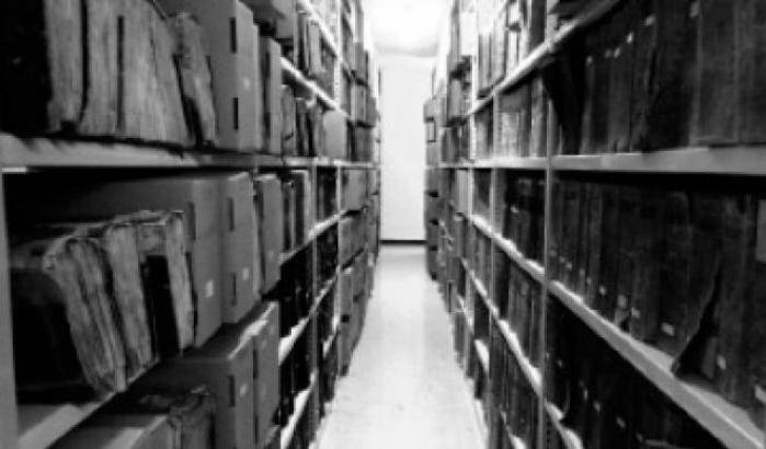 Algeria: vogliamo accedere agli archivi trafugati dalla Francia dopo l'Indipendenza