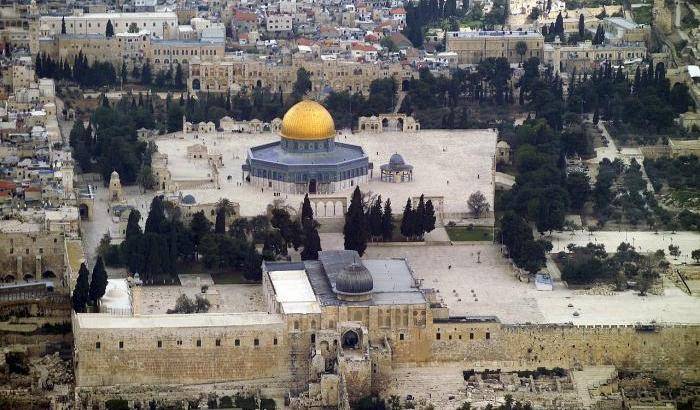 L'imam della moschea al Aqsa: Gerusalemme capitale è una dichiarazione di guerra