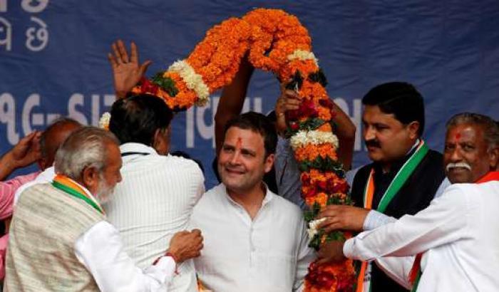 Rahul Ghandi succede alla madre Sonia alla guida del Partito del Congresso