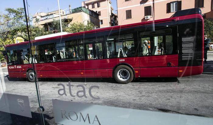 Sempre più aggressioni sui bus di Roma: l'Atac pensa ad agenti sui mezzi