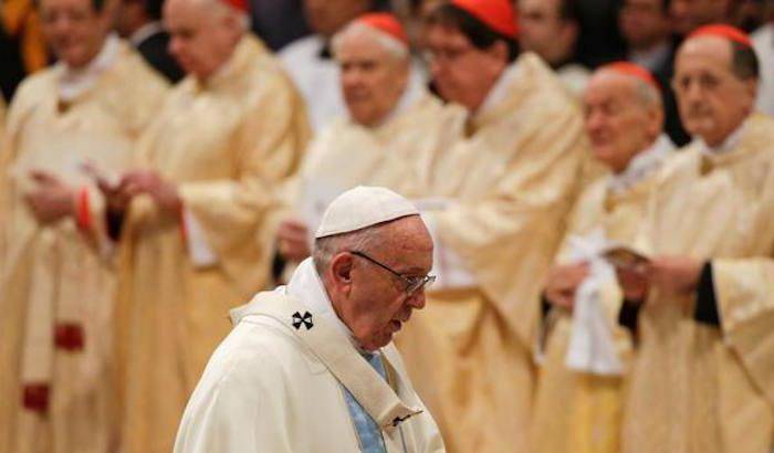 Francesco scuote la Chiesa: no al clericalismo, non siamo una élite di consacrati
