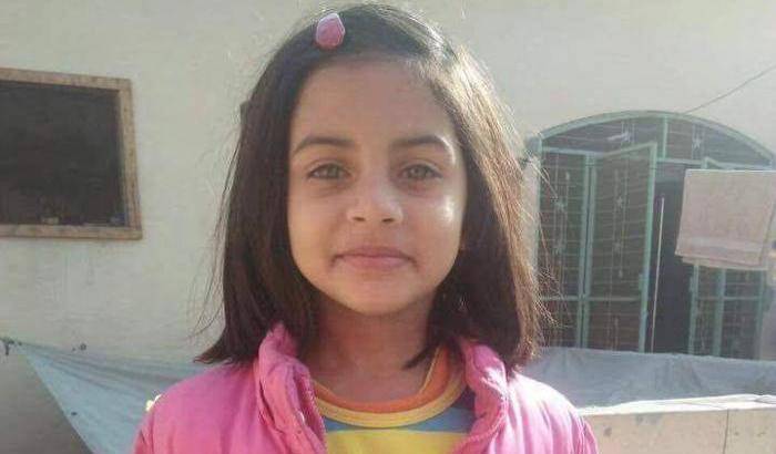 Bimba di otto anni rapita, stuprata e uccisa: esplode la rabbia nel Punjab