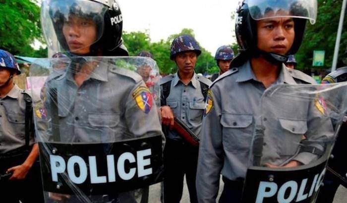 Polizia del Myanmar