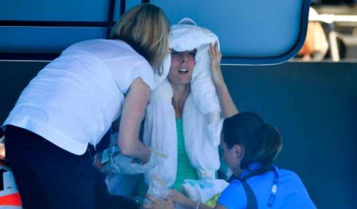 Australian Open: tennisti in rivolta, troppo caldo, si rischia una tragedia