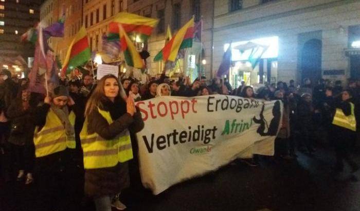 I curdi preparano la resistenza contro il Sultano: la mano turca sarà tagliata