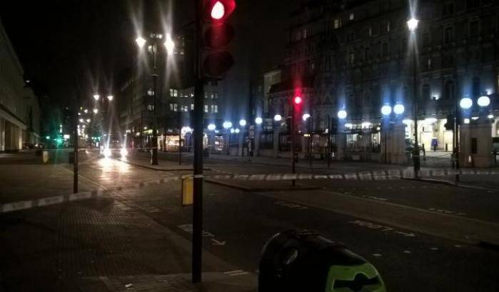 Fuga di gas nel cuore turistico di Londra, migliaia di evacuati