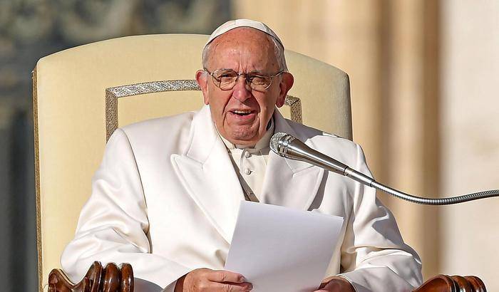 Papa Francesco contro le fake news: 