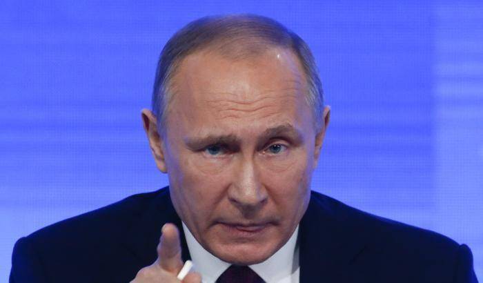Gli Usa stilano la "Putin-list" con 210 nomi. L'ira di Mosca: trattati da nemici