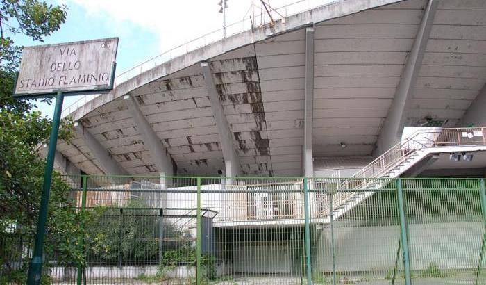 Roma cerca nuovi stadi ma nel Flaminio degradato si muore