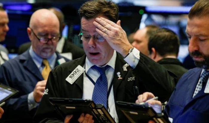 Wall Street crolla e trascina Milano e le Borse asiatiche