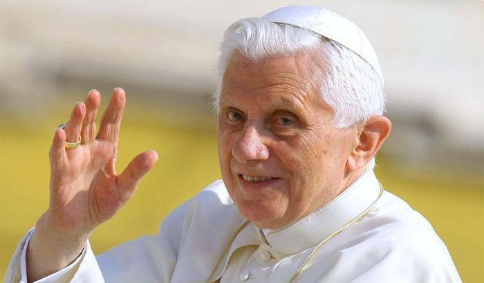 Ratzinger ha sempre meno forze e confida: "Sono in pellegrinaggio verso Casa"