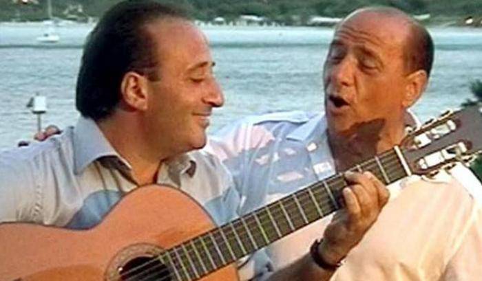Berlusconi si fa umile: "Le canzoni di Sanremo tutte boiate, meglio quelle mie"