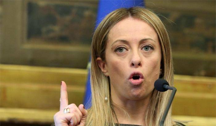 Giorgia Meloni all'attacco del reddito di cittadinanza: "è metadone per i siciliani, che rimangono poveri"