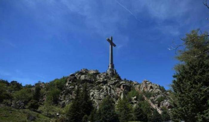 La Spagna spende ancora milioni di euro per il mausoleo che ospita la tomba di Francisco Franco