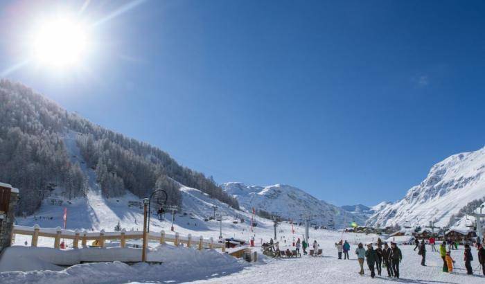 La proposta delle Regioni alpine: impianti sciistici aperti solo per gli ospiti degli hotel e delle seconde case