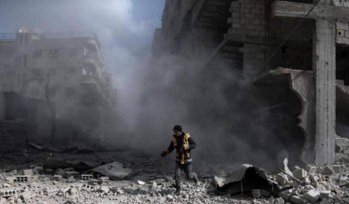 Siria senza pace: i raid del regime violano la "tregua umanitaria" a Ghouta