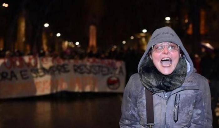 Torino: indagata per oltraggio, minacce e istigazione l'insegnante che ha insultato la polizia