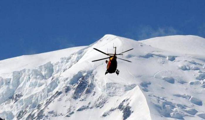 Valanga travolge un gruppo di sci-alpinisti, quattro morti e un disperso sulle Alpi Marittime