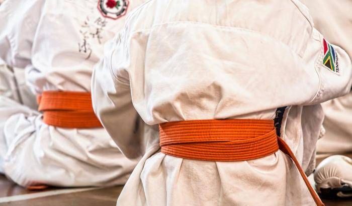 Maestro di karate abusa della sua allieva 14enne: arrestato