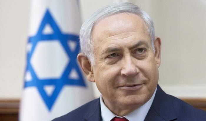 Inseguito dalle inchieste, Netanyahu accarezza l'idea di elezioni anticipate