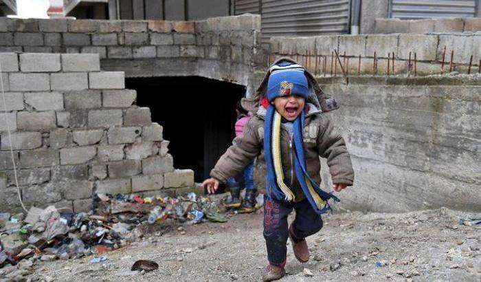 Un bambino nell'assedio di Afrin