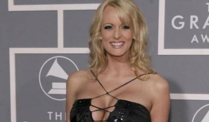 Stormy Daniels disposta a restituire 130 mila dollari pur di dire tutto della relazione con Trump