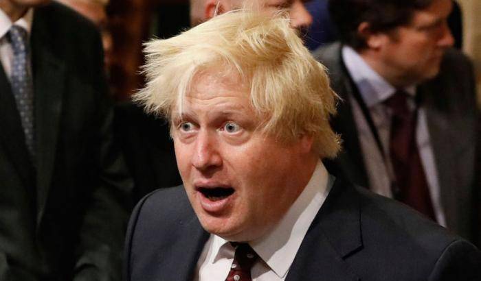 La violenta lite di Boris Johnson con la fidanzata imbarazza i Conservatori: a rischio la leadership