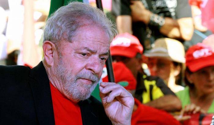 Brasile, confermata la condanna a 12 anni per l'ex presidente Lula