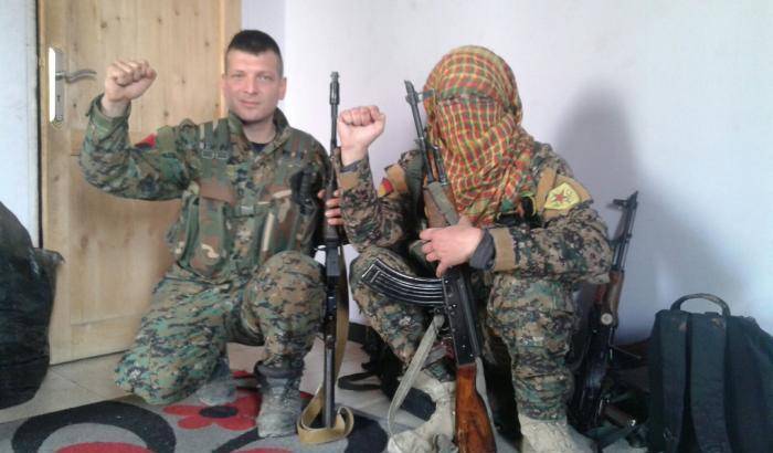 Storia di Lorenzo: la mia lotta con i curdi ad Afrin contro i jihadisti di Erdogan