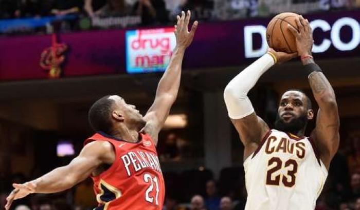 LeBron James nella vittoriosa partita con i Pelicans