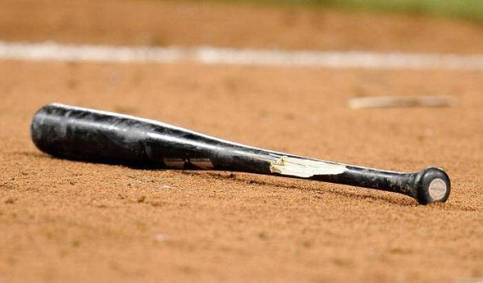 La Pennsylvania 'arma' i prof contro le stragi con delle mazze da baseball