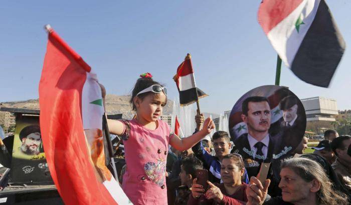 Manifestazione filo Assad
