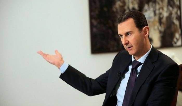 Assad si mostra sicuro: le bombe uniranno il paese sotto la mia leadership