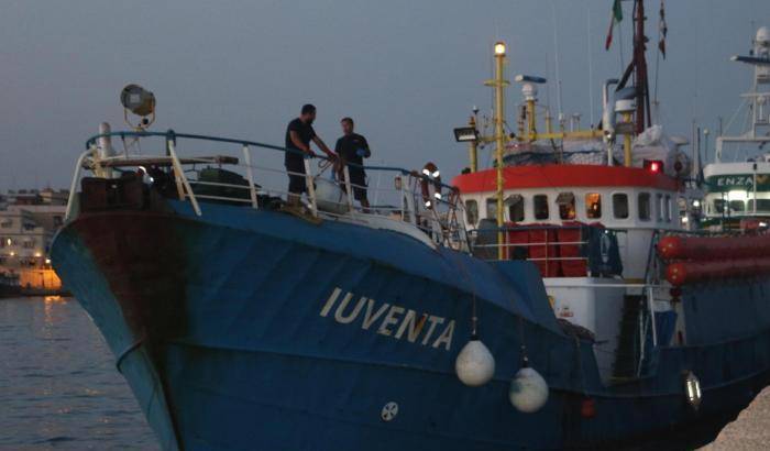 Migranti, Cassazione conferma il sequestro della Iuventa: “Siamo devastati”