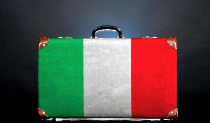 Il problema dell'Italia è l'emigrazione non l'immigrazione: 5 milioni in fuga