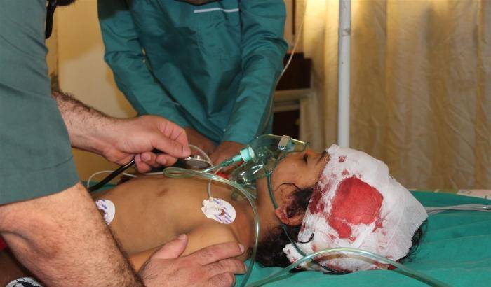 Bomba esplode mentre i bambini giocano: tre piccoli curdi morti nel Rojava