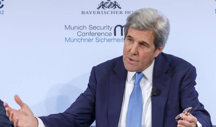 John Kerry: "I Paesi più ricchi aiutino quelli in via di sviluppo, India compresa"
