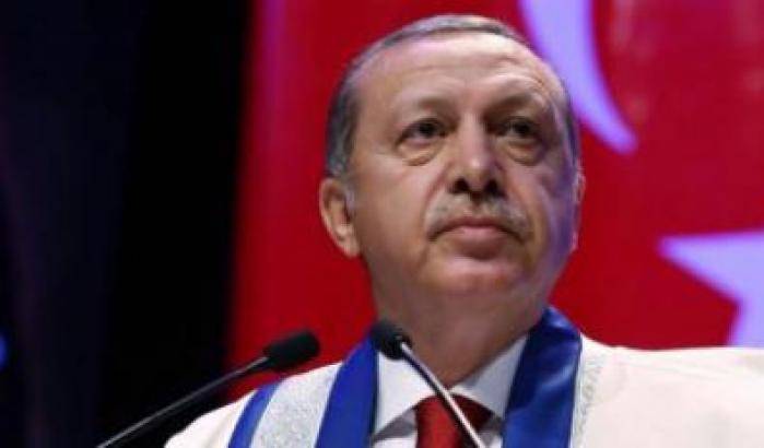 Erdogan contro gli antisemiti francesi. E gli ebrei turchi fuggono in Portogallo