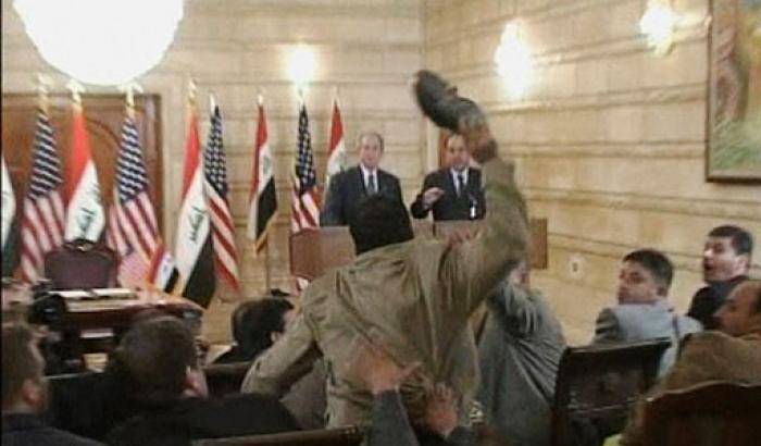 Lanciò le scarpe a Bush, oggi si candida alle elezioni in Iraq