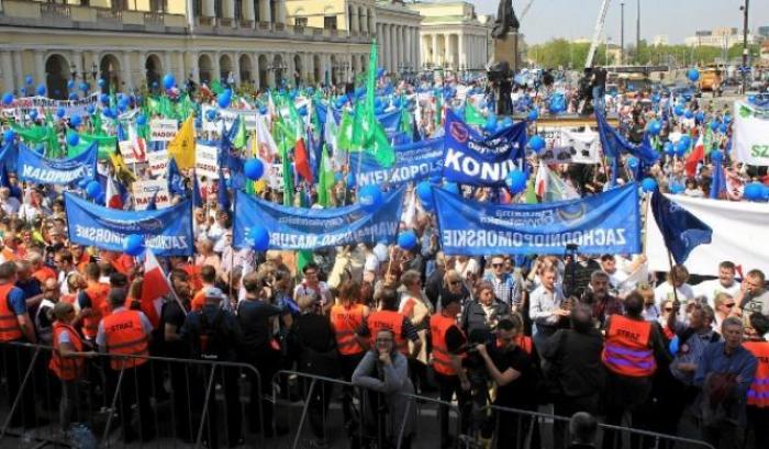 In Polonia 50.000 persone per la Marcia contro il governo dell'ultradestra