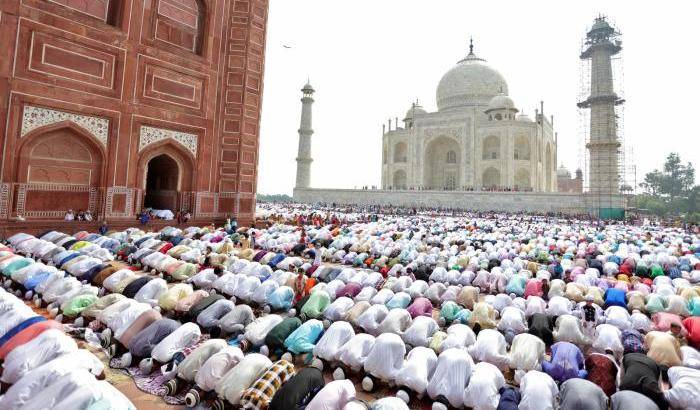 Comincia il Ramadan, il digiuno che unisce un miliardo e mezzo di musulmani
