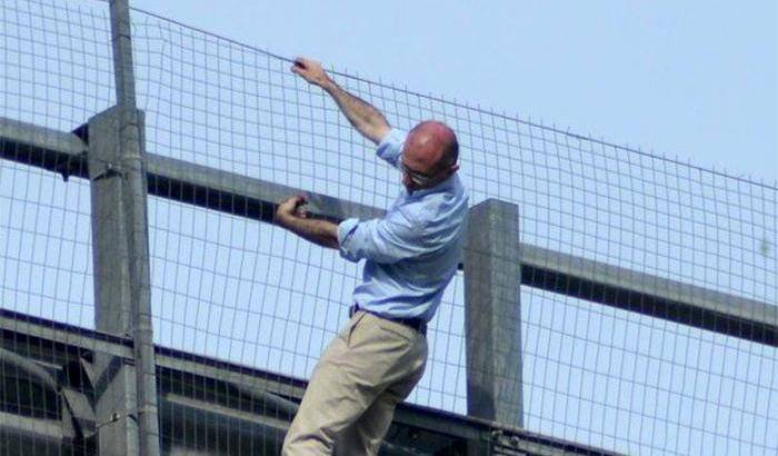 Fausto Filippone pochi minuti prima del salto nel vuoto