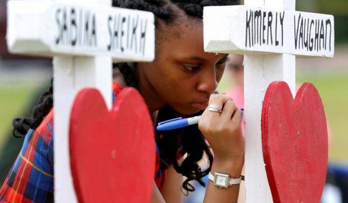 Strage in una scuola di Santa Fe