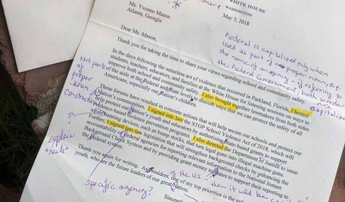 La prof di inglese boccia Trump e il suo staff: la lettera ufficiale piena di errori