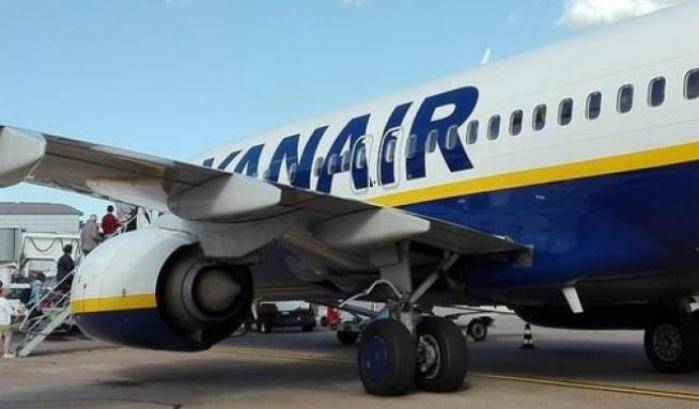 Incubo Ryanair, volo cancellato: passeggeri in autobus da Bergamo a Catania