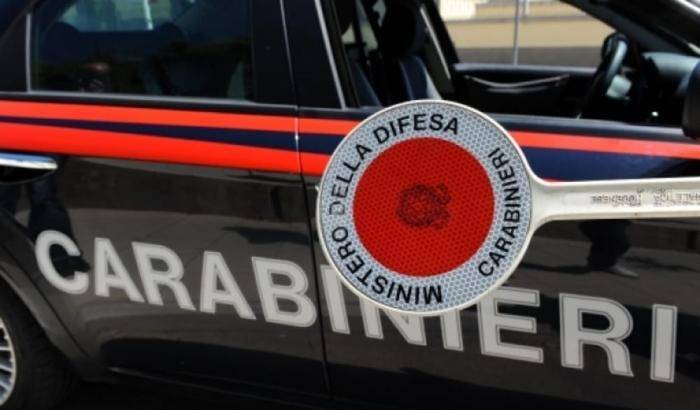 Hanno sparato piombini contro un migrante: identificati e denunciati 4 italiani