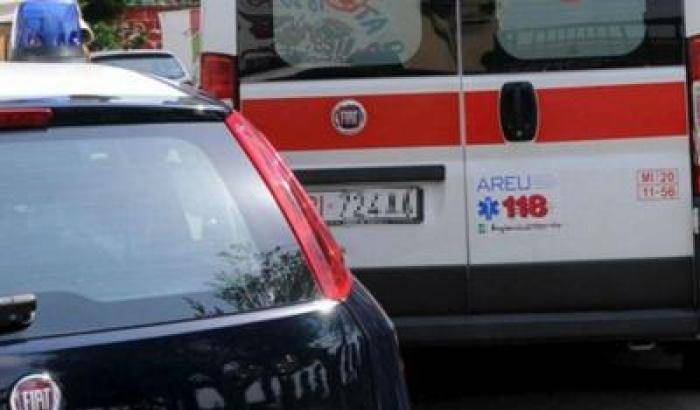 Torino, 20enne aggredita in strada con l'acido: è grave