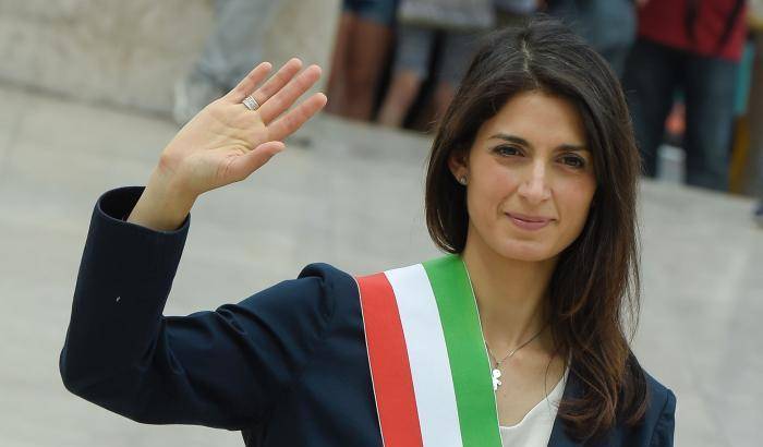 Virginia Raggi: "dovete lasciarci lavorare, non ho la bacchetta magica"